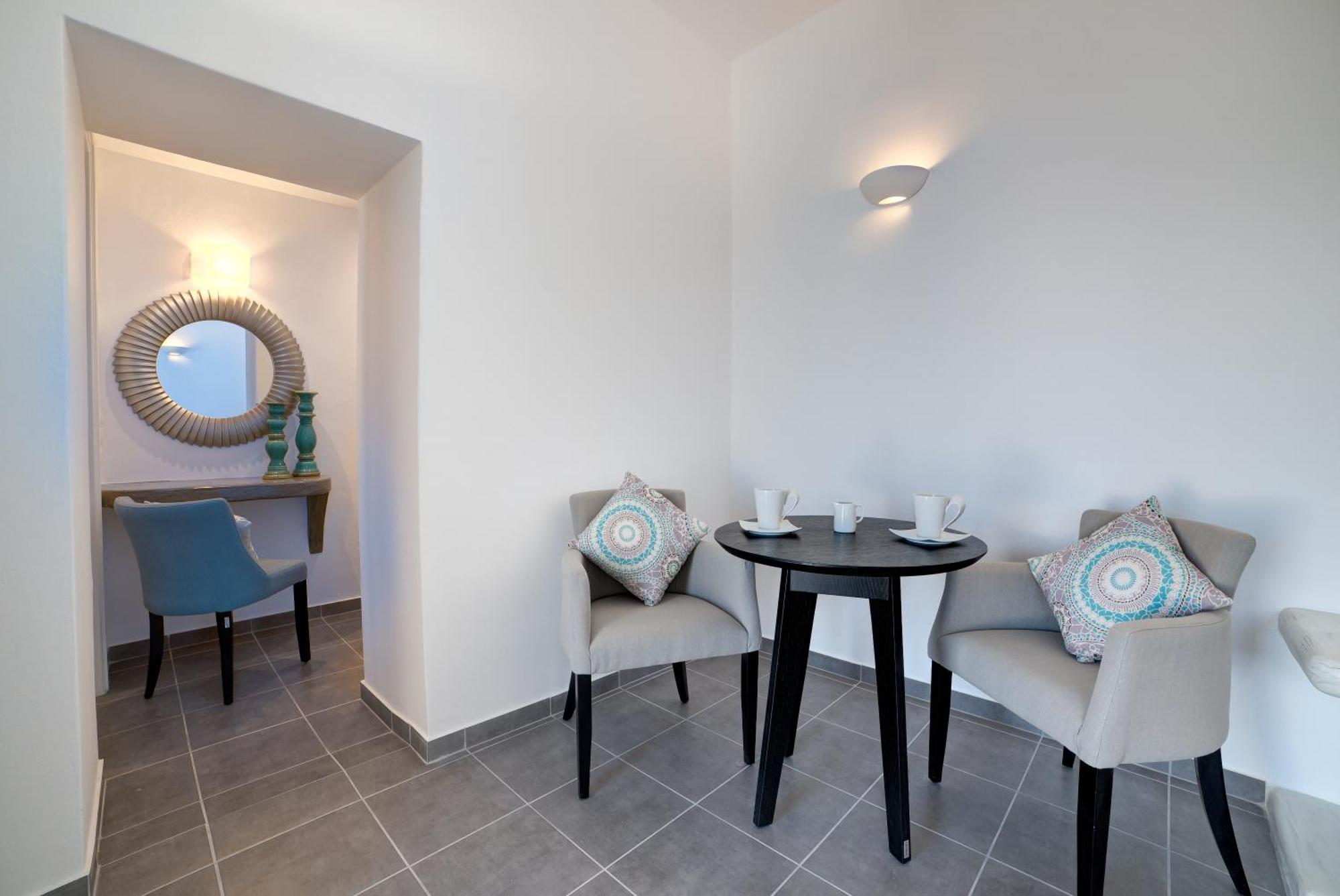 Remvi Suites Firostefani Rom bilde