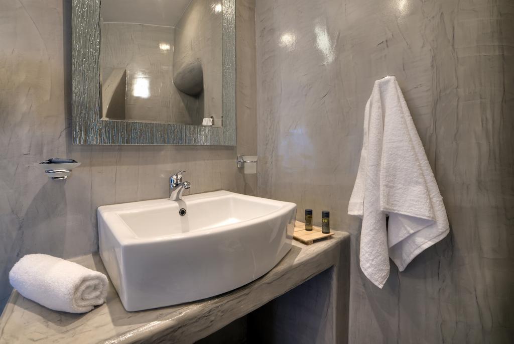 Remvi Suites Firostefani Eksteriør bilde