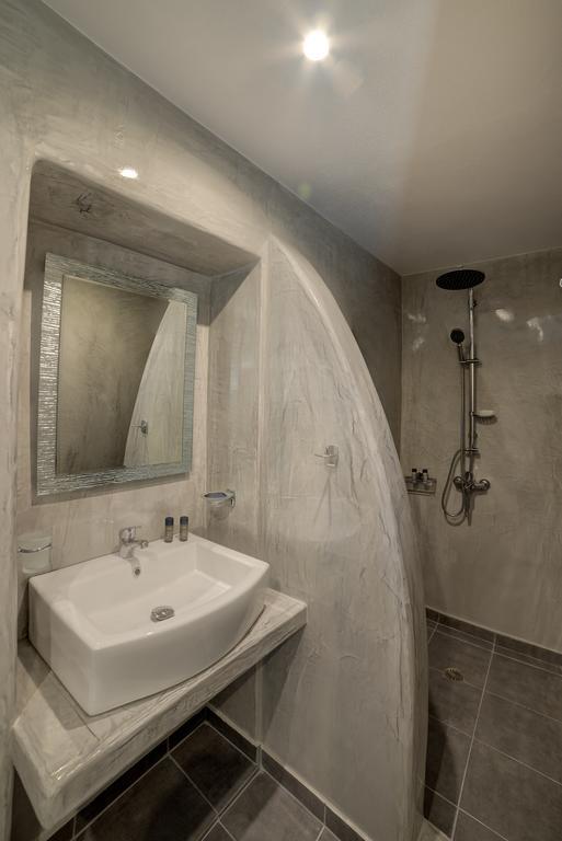 Remvi Suites Firostefani Rom bilde